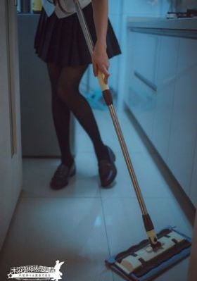 欧美肥臂丰乳美女图片_1080电影免费在线